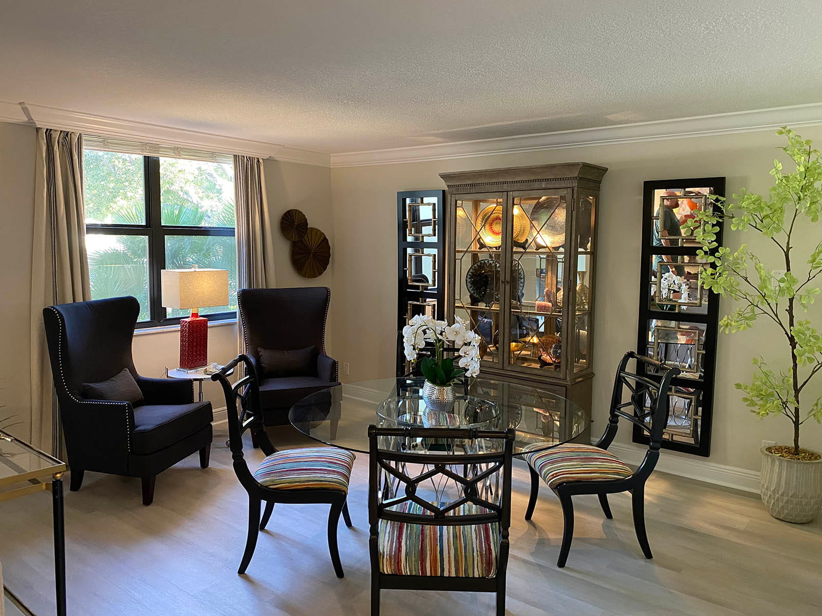 Model Units Image 22